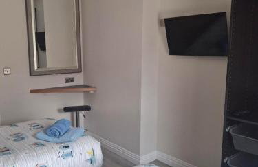UlsterApartments one bedroom 2 single beds and sofa bed - Foto 23