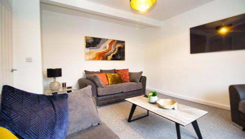3 Bed Semi - Refurbished High Standard - Off Street Parking - Large Garden - Dog Friendly - Fast Wifi - Foto 2