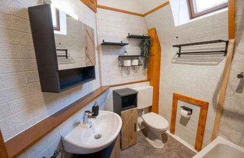 Charmantes 1-Zimmer Loft - Parkplatz - Bushaltestelle - Foto 16