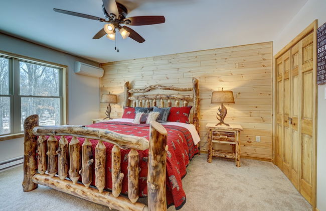 Over the Top Lodge by Avantstay Hot Tub, Shared Pool, Beach/lake Access - Foto 7