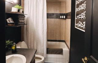 420 Friendly BOHO Loft Downtown KING suite FREE parking - Foto 4