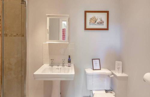 Gardeners Cottage - Photo 5