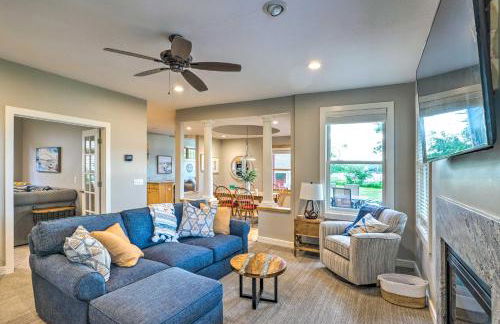 Waterfront Mound Retreat with Dock and Lake Access! - Foto 7