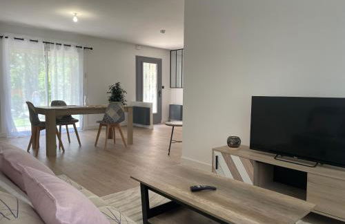 La Dinière - Calme - Jardin - 15mn du Futuroscope - Foto 25