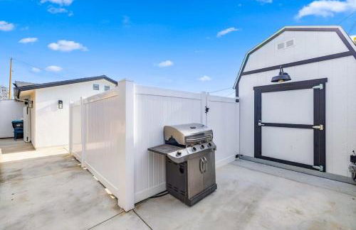 2BR 2BA Home Hot Tub, Firepit, Yard, BBQ, Parking - Foto 4