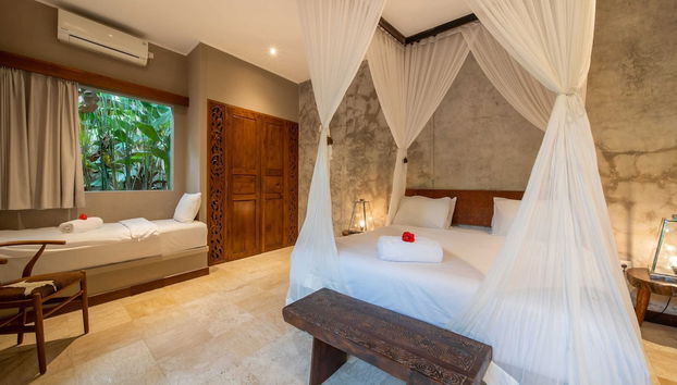 Astonishing Jungle Villa, 4 BR, Ubud With Staff - Foto 5, Habitación