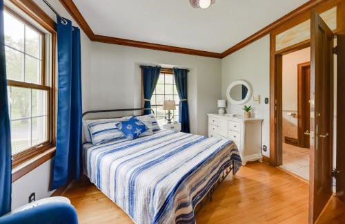 Pistakee Lake Estate with Boat Dock and Hot Tub! - Foto 17