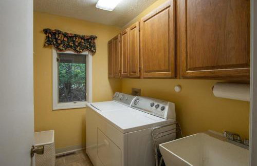 Connestee Lakefront Retreat · Lakefront Retreat in Connestee Fal - Foto 18