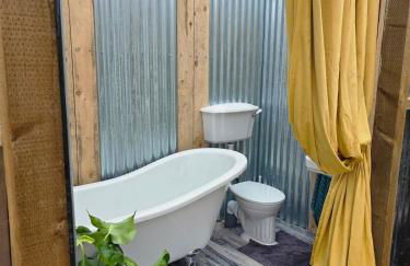 Miss Francis Horse Wagon Sleeps up to 5 - Foto 34