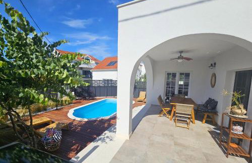 The Three Flowers Pool House - Foto 9