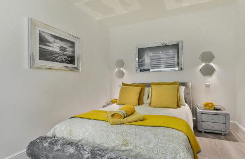 The Apartment - Ground Floor - Luxury for up to 4 guests near Open Air Theatre and North Bay - Foto 14