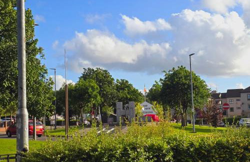 The Bogside Haven - Heart of Derry - Photo 3