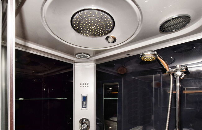 Modern Family Home With Wellness - Photo 22