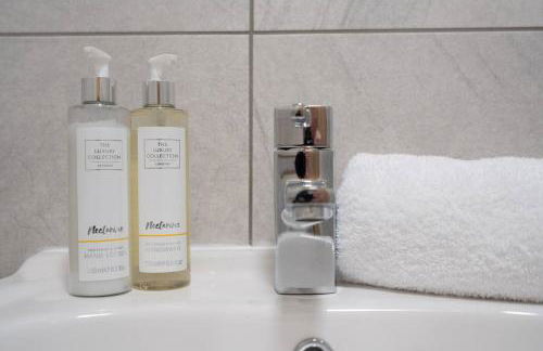 Woolton Rd Flat Near John Lennon Airport, Free Parking & Wifi - Pass the Keys - Foto 8