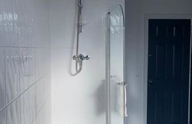 Windsor 4 - Spacious beautiful 4 bdrm maisonette nr Ncle free wifi free parking - Foto 6