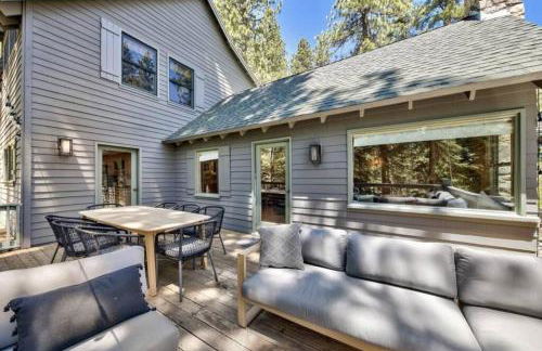 Cozy Designer Decorated Cabin Near Slopes Fireplace Peekaboo Lakeview - Foto 10