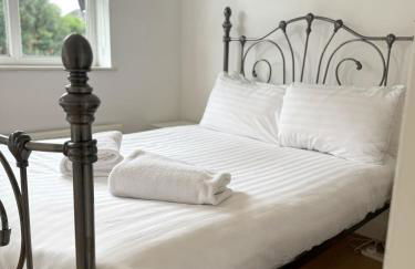 House number 12 sleeps up to 4 with Smart TVs in every room - Foto 23