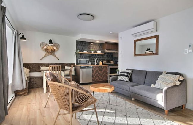 Unique & Sunny Top Floor Old Quebec Gem - Photo 1