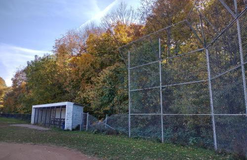 New listing! ON 62-acre Broad Ripple park/ less than a mile from Broad Ripple village. - Foto 65