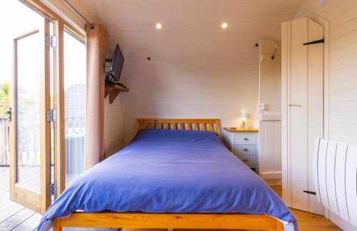 Pod3 - Powys River Pods - Pet Friendly Glamping Pod Builth Wells Powys Wales - Foto 17