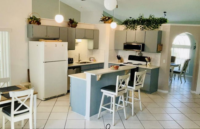 Amazing 3/2 Vacation Home With Private Pool!! - Foto 7