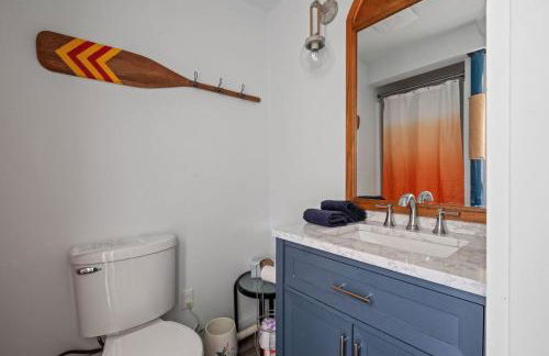 Spacious Waterfront Retreat on Merrymeeting Lake - Photo 14