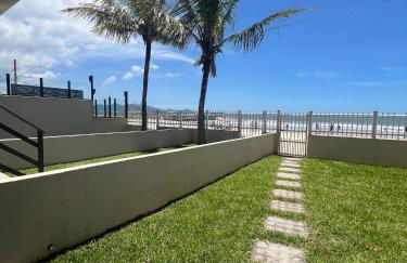 Casa na Praia Frente Mar 02 - Foto 1
