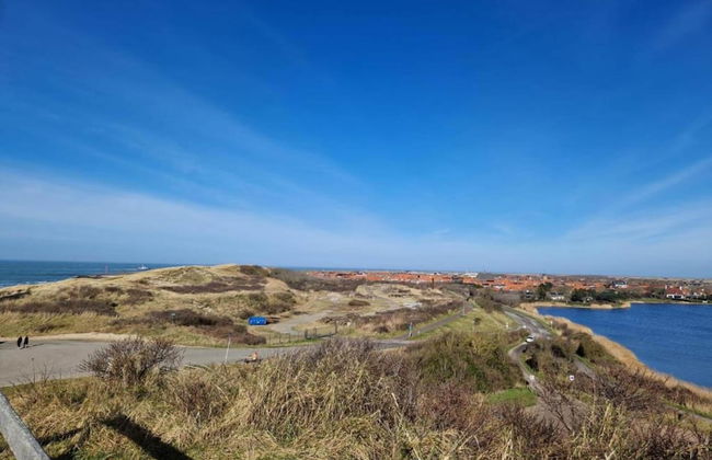 Pet-friendly Escape by the Sea - Photo 33