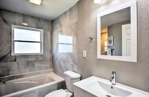 11 Mi to Holiday at Arboretum! Home with Hot Tub - Foto 36