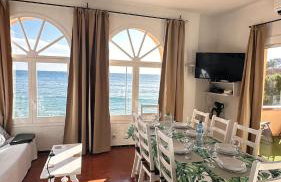 Apartamento con jardín a 11 metros de la playa. CG. - Foto 13