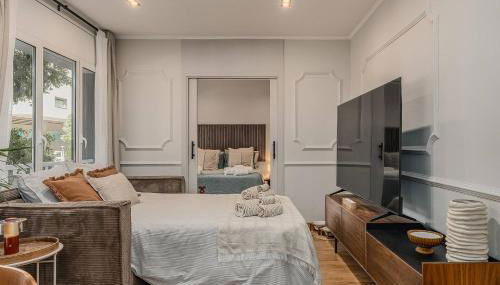 NEW Refurbished Modern Apartment - Photo 4