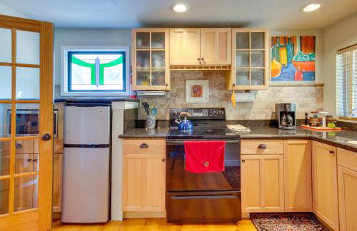 Historic Mapleton Cottage with River Views and Hot Tub - Foto 7