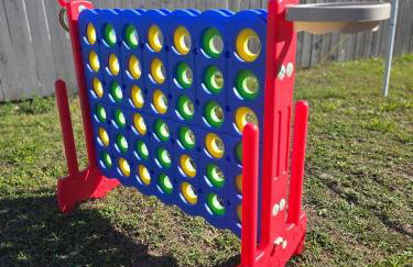 5 Mins from beach and has pool, hot tub, games, pet friendly - Foto 40