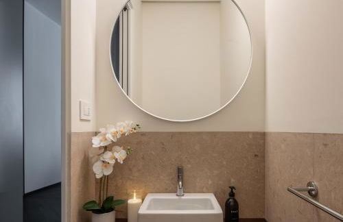 Sant'Ambrogio Luxury Apartment R&R - Photo 27