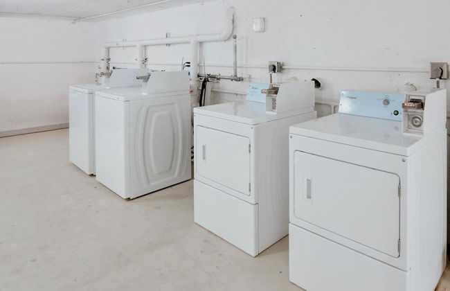 TWO Bedroom Apartment - Photo 35