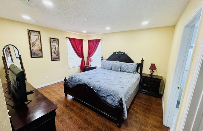 7/6.5 Beautiful Vacation Home With Private Pool, and Much More!! - Foto 42