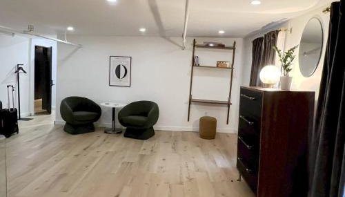 King Bed, The Phenix Historic Hotel, Spacious, Room # 406 - Foto 3