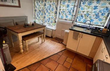 Historic 3-Bed Cottage with Garden in Hursley - Foto 22