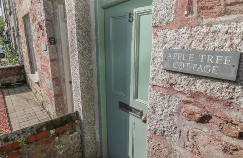 Apple Tree Cottage - Photo 2