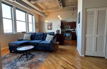 World Cup Luxury Loft -Steps to Fan Fest - Heart of KC Crossroads - 30 Night Min - Foto 20