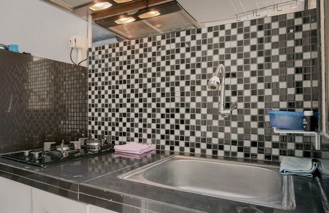 Comfortable 2BR Apartment at Kebagusan City - Foto 8