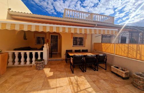 Tranquil Bungalow Retreat - Photo 1