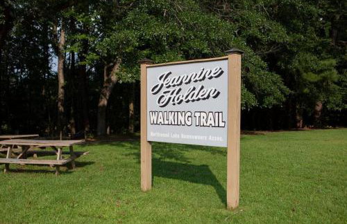 Alabama University Events, 5 bdrm Home with Lake Access, Community Pool, Tennis, Pavilion, sleeps 14, 5 mil to Bryant-Denny Stadium - Foto 46