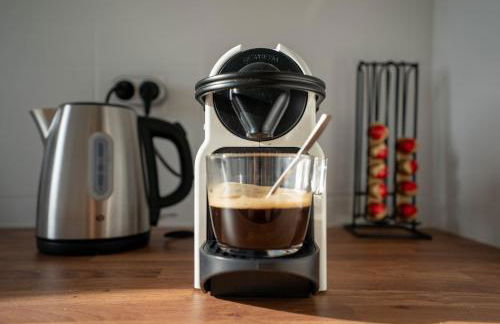 Le Jean Moulin T2 air-conditioned private parking balcony - Foto 9