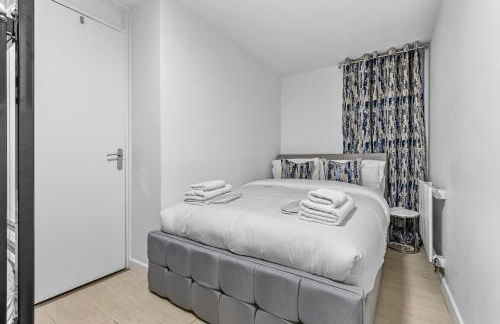 New Modern Hybrid 4 Bedrooms 7 Bed apartment 12 guest capacity - Foto 48