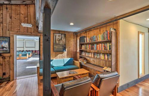 8 Mi to Mt Snow Cozy Bear Cabin with Hot Tub! - Foto 36