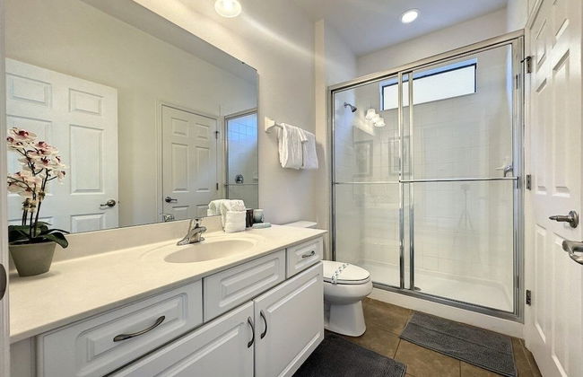 5 Bed South Facing Pool Close To Disney 5 Bedroom Villa by RedAwning - Photo 18