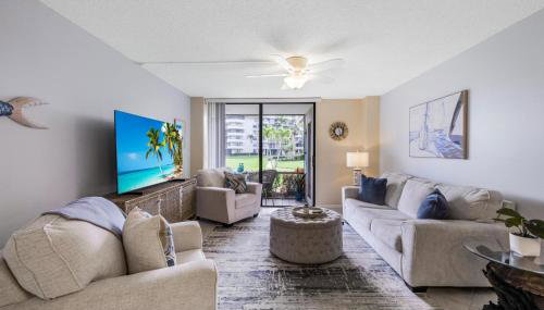 Walkout condo with beach access, pool and pickleball - Foto 5