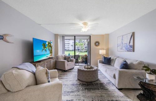 Walkout condo with beach access, pool and pickleball - Foto 5