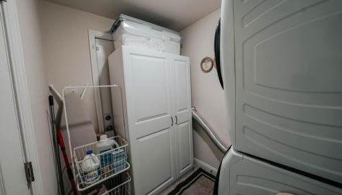 Cozy escape with Hot Tub, ideal for family & friends - Photo 4